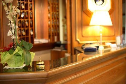 Hotel Alexander Cesena Bagian luar foto