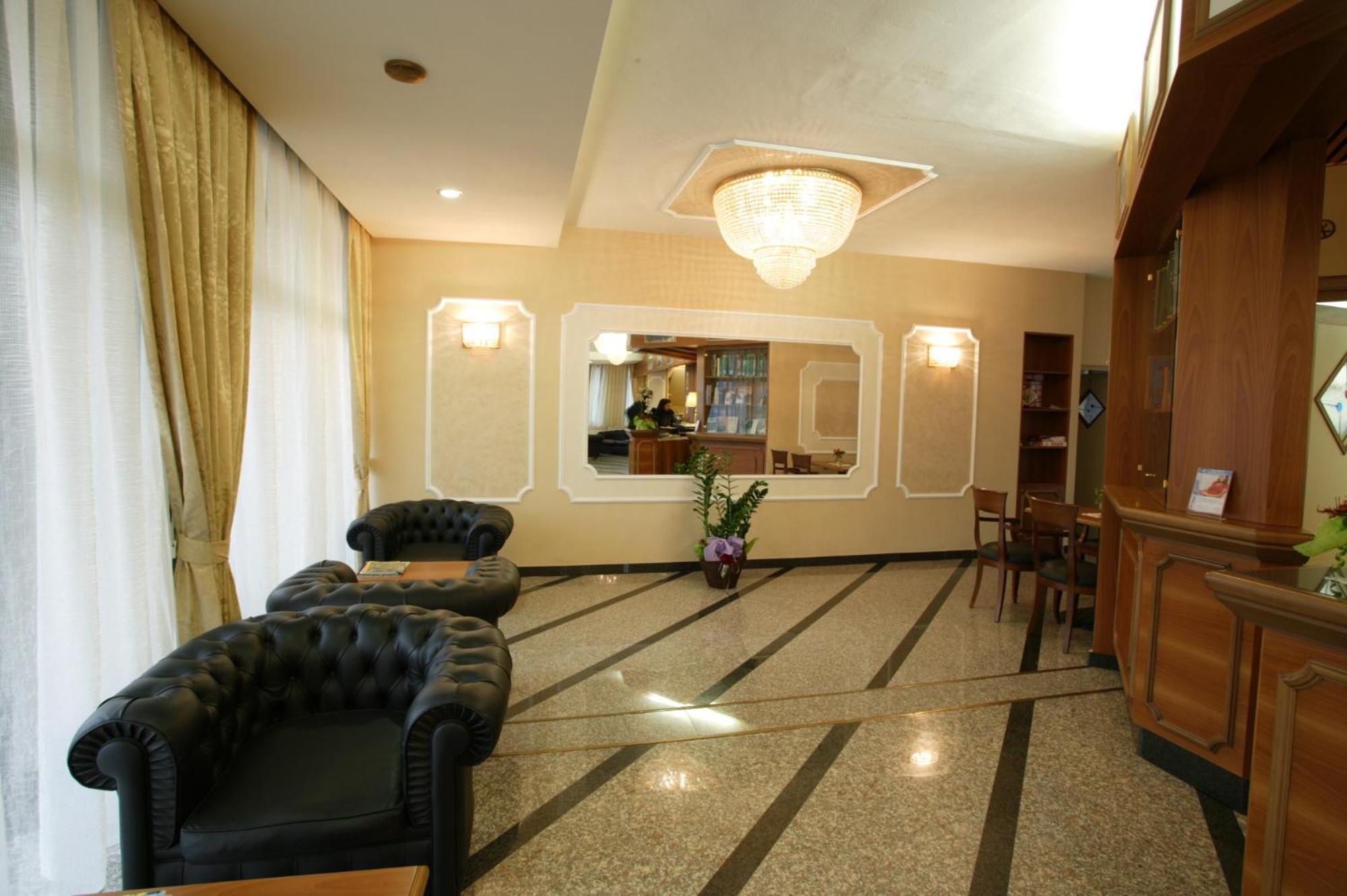 Hotel Alexander Cesena Bagian luar foto