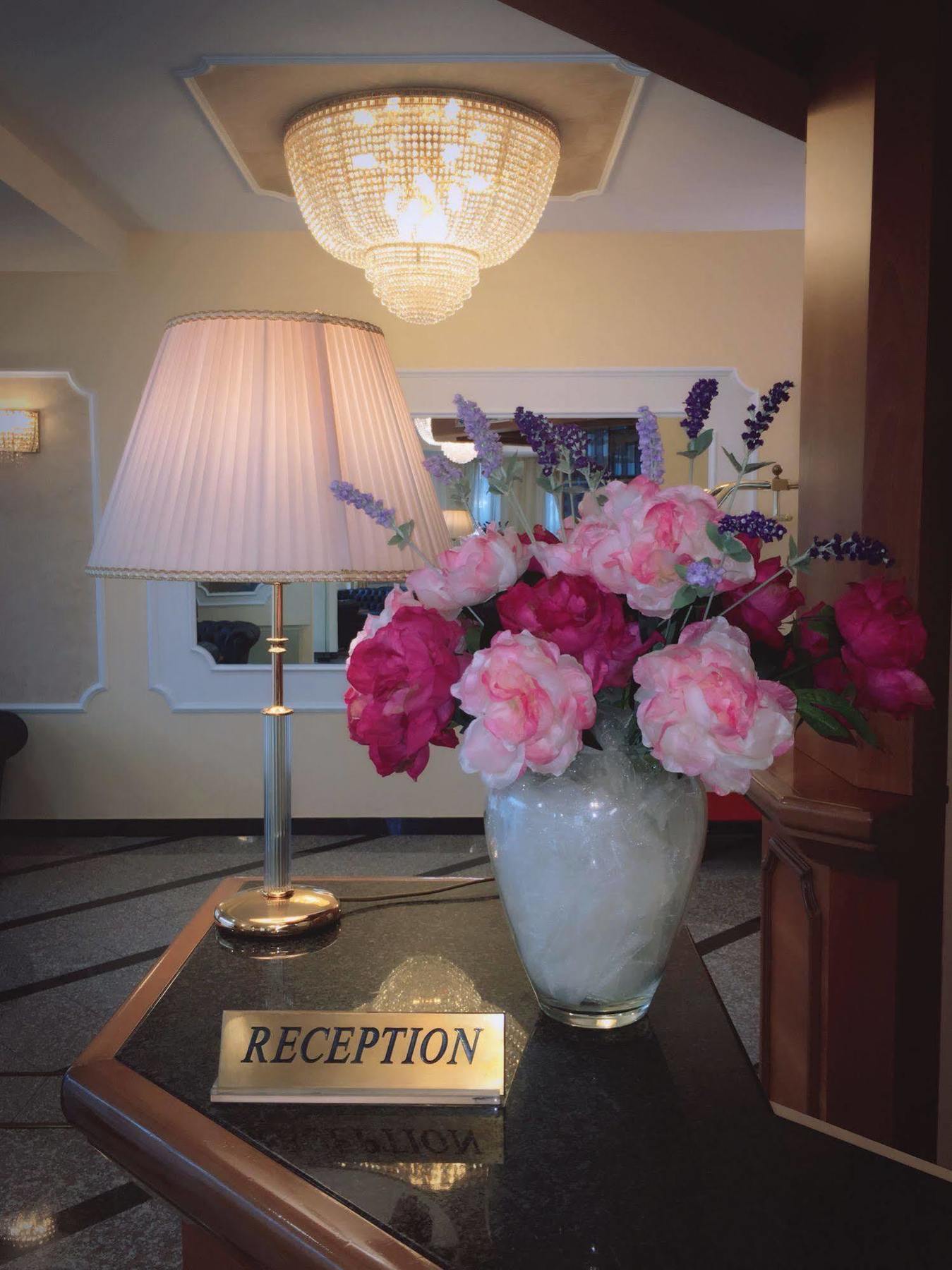 Hotel Alexander Cesena Bagian luar foto